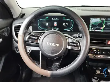 2024 Kia Seltos с пробегом 48 230 км