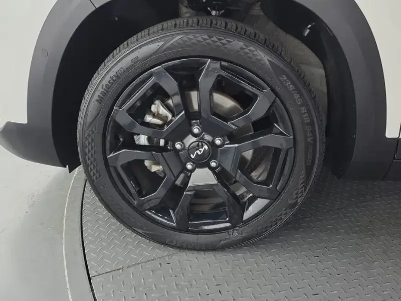 2023 Kia Seltos с пробегом 31 266 км