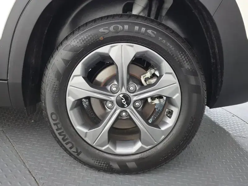 2025 Kia Seltos с пробегом 12 396 км