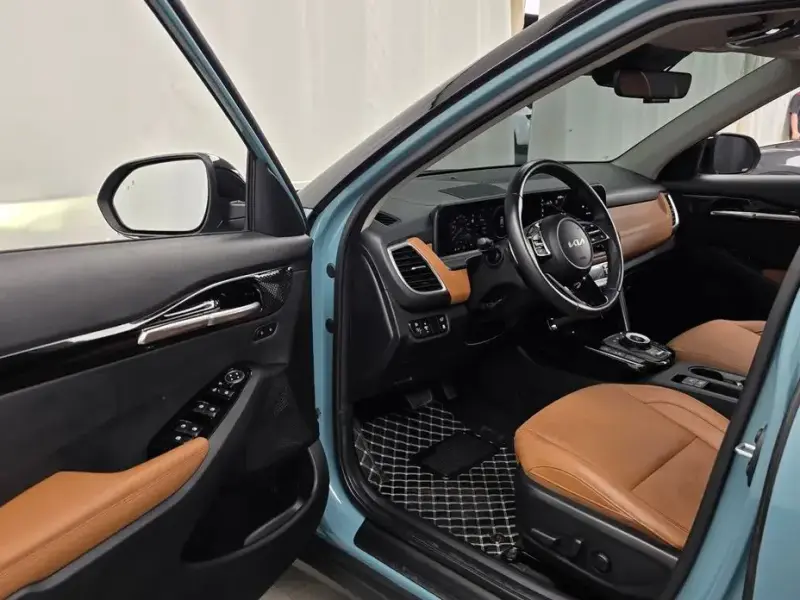 2023 Kia Seltos с пробегом 9 845 км