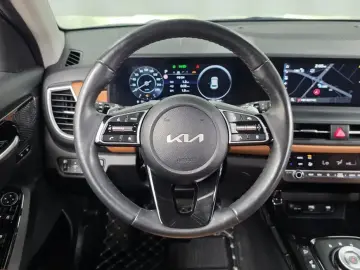 2023 Kia Seltos с пробегом 9 845 км