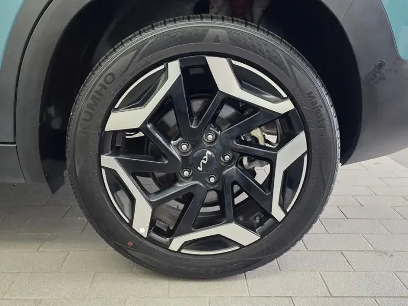 2023 Kia Seltos с пробегом 9 845 км