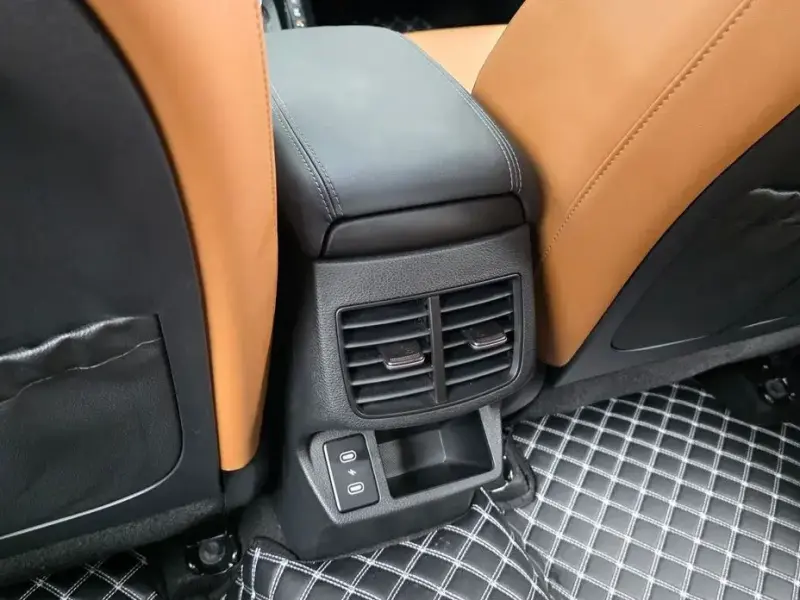 2023 Kia Seltos с пробегом 9 845 км