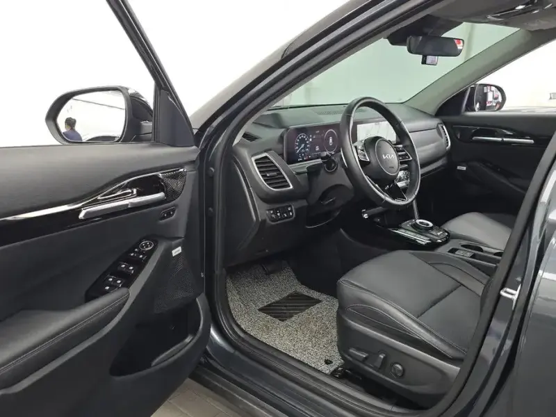 2023 Kia Seltos с пробегом 35 681 км