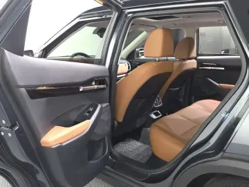 2024 Kia Seltos с пробегом 25 075 км