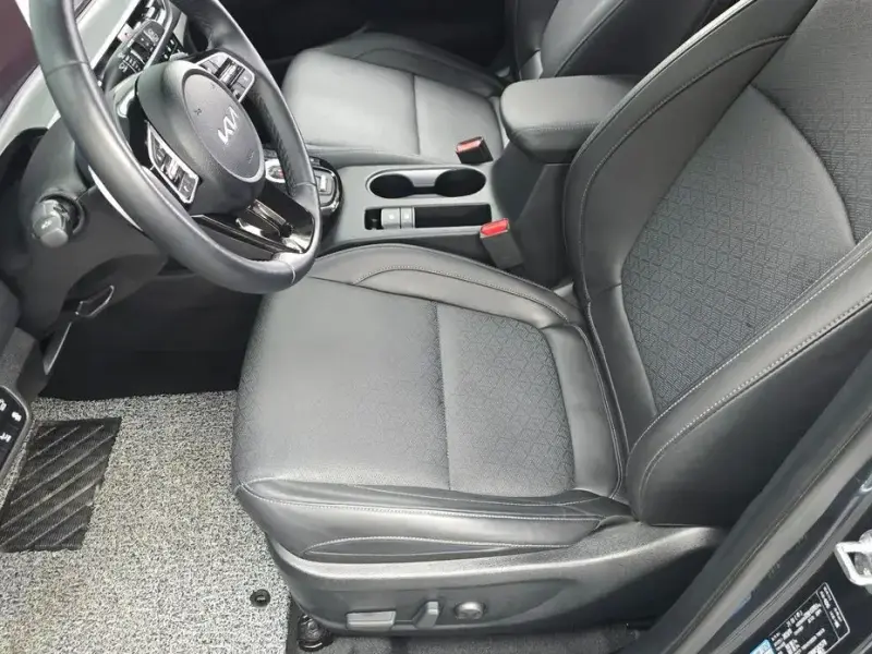 2023 Kia Seltos с пробегом 35 681 км