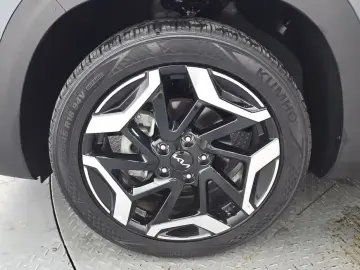 2025 Kia Seltos с пробегом 8 019 км