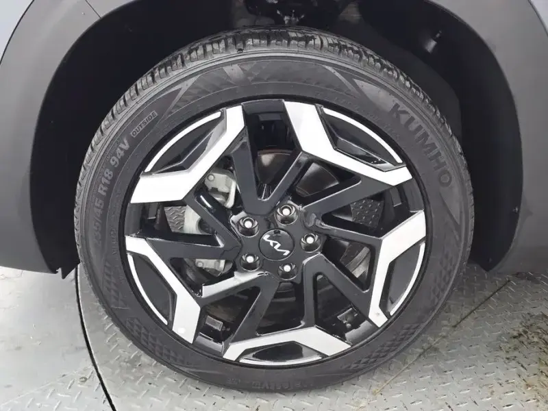 2025 Kia Seltos с пробегом 8 019 км