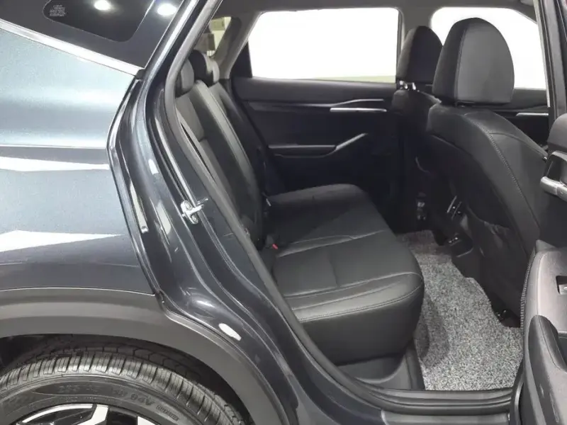 2025 Kia Seltos с пробегом 8 019 км
