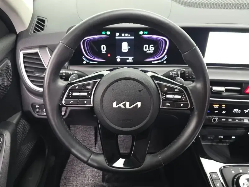 2025 Kia Seltos с пробегом 8 019 км