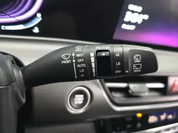 2025 Kia Seltos с пробегом 8 019 км