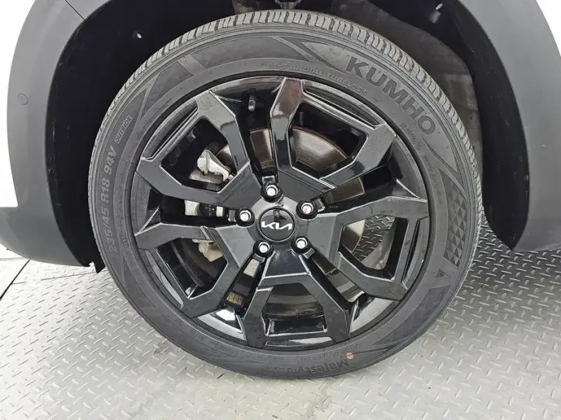 2023 Kia Seltos с пробегом 92 283 км