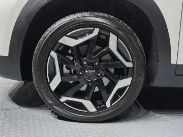 2024 Kia Seltos с пробегом 55 093 км