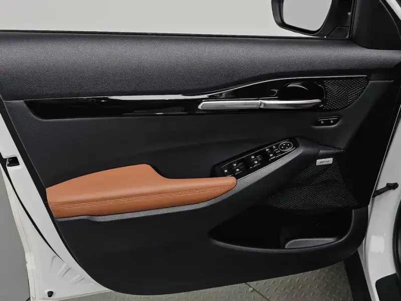 2023 Kia Seltos с пробегом 92 283 км
