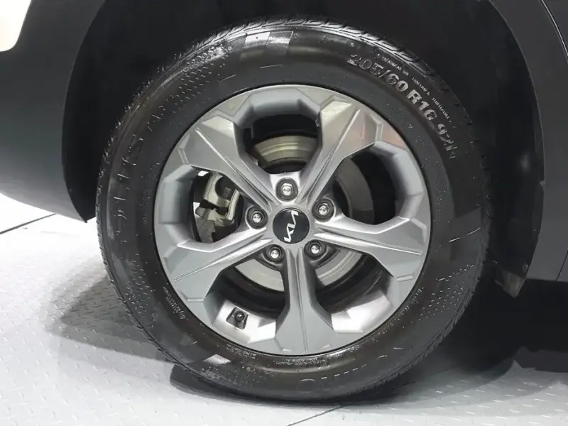 2024 Kia Seltos с пробегом 33 516 км