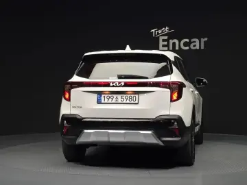 2024 Kia Seltos с пробегом 9 482 км