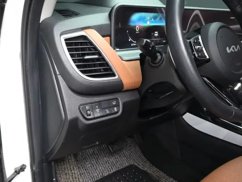 2023 Kia Seltos с пробегом 17 740 км
