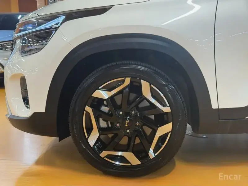 2025 Kia Seltos с пробегом 10 789 км
