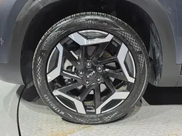 2025 Kia Seltos с пробегом 6 548 км