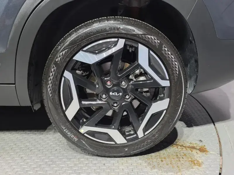 2025 Kia Seltos с пробегом 6 548 км