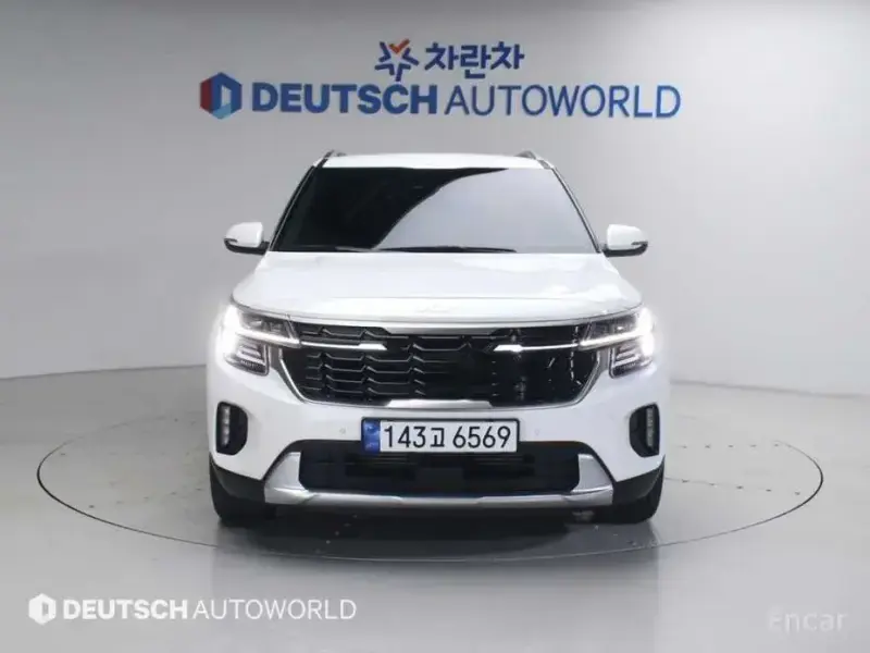 2023 Kia Seltos с пробегом 9 886 км