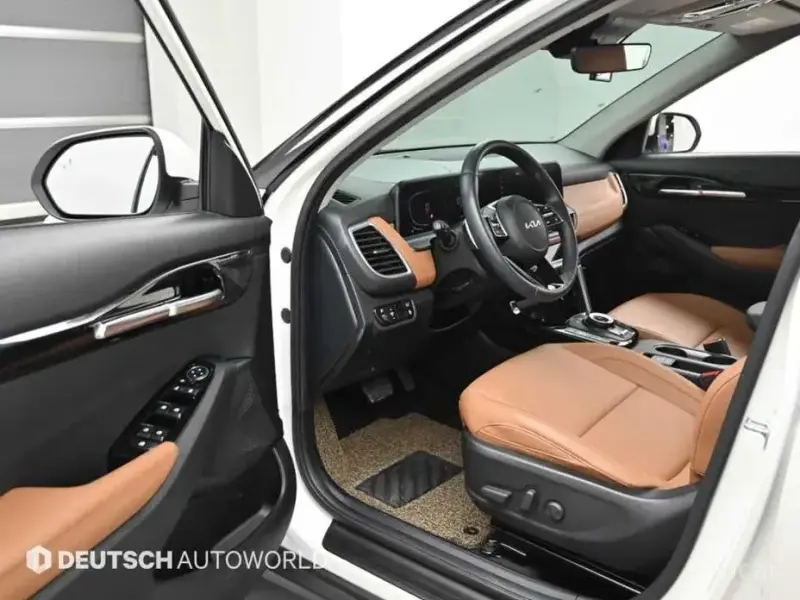 2023 Kia Seltos с пробегом 9 886 км