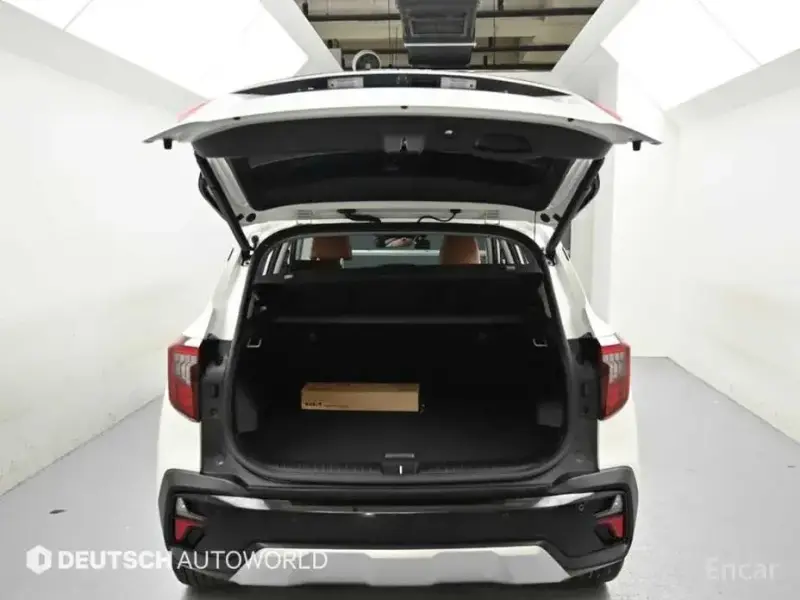 2023 Kia Seltos с пробегом 9 886 км