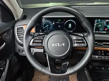 2025 Kia Seltos с пробегом 13 668 км