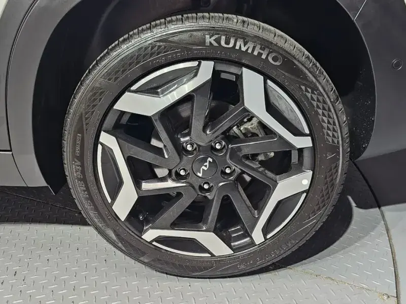 2025 Kia Seltos с пробегом 13 668 км