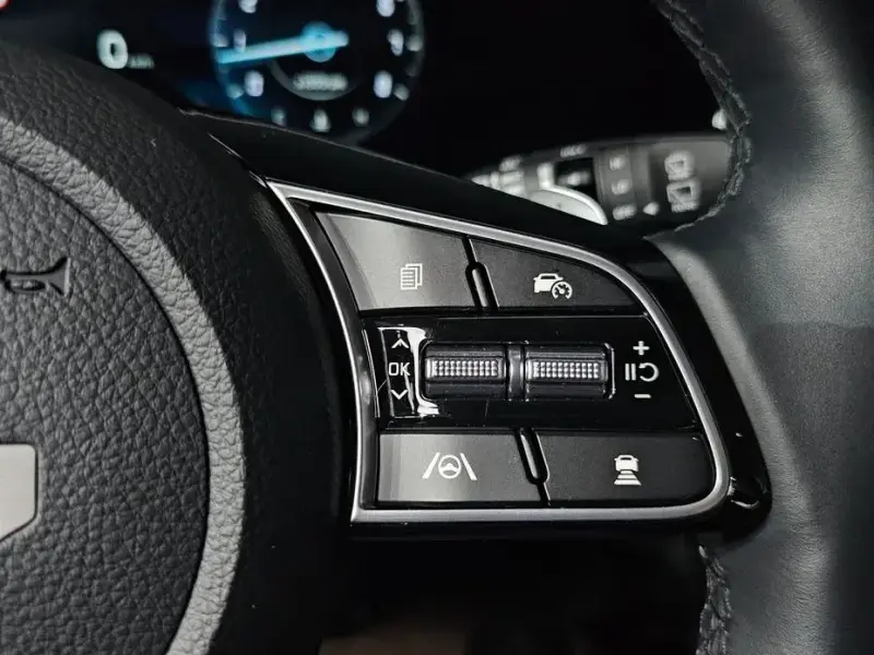 2025 Kia Seltos с пробегом 13 668 км