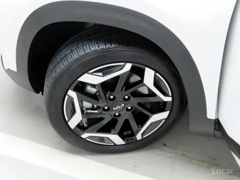2024 Kia Seltos с пробегом 13 629 км