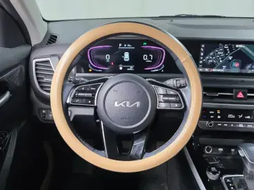 2024 Kia Seltos с пробегом 20 962 км