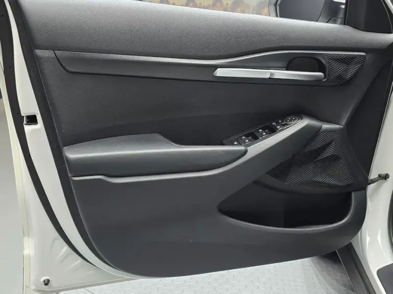 2024 Kia Seltos с пробегом 13 318 км