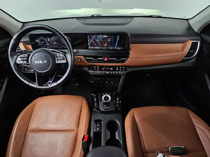 2023 Kia Seltos с пробегом 10 392 км