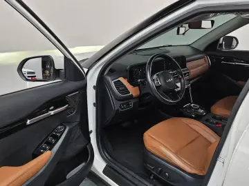 2023 Kia Seltos с пробегом 10 392 км