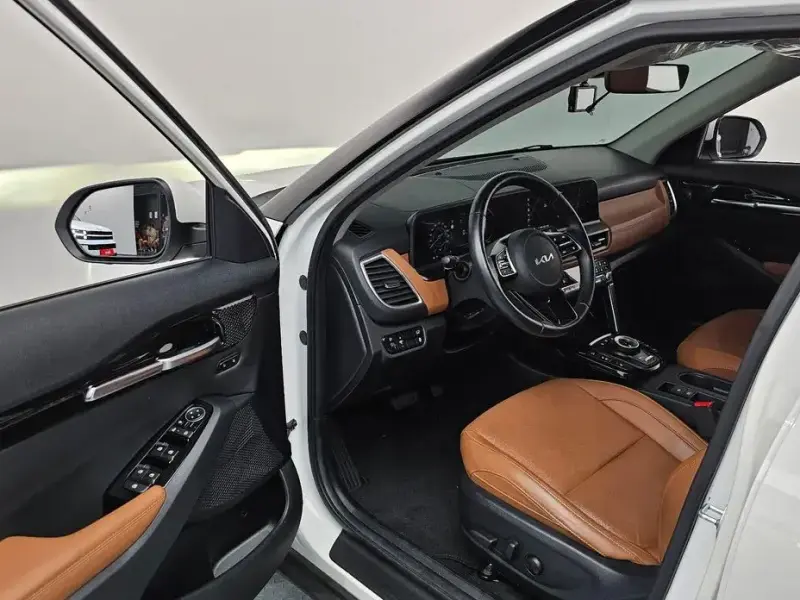 2023 Kia Seltos с пробегом 10 392 км