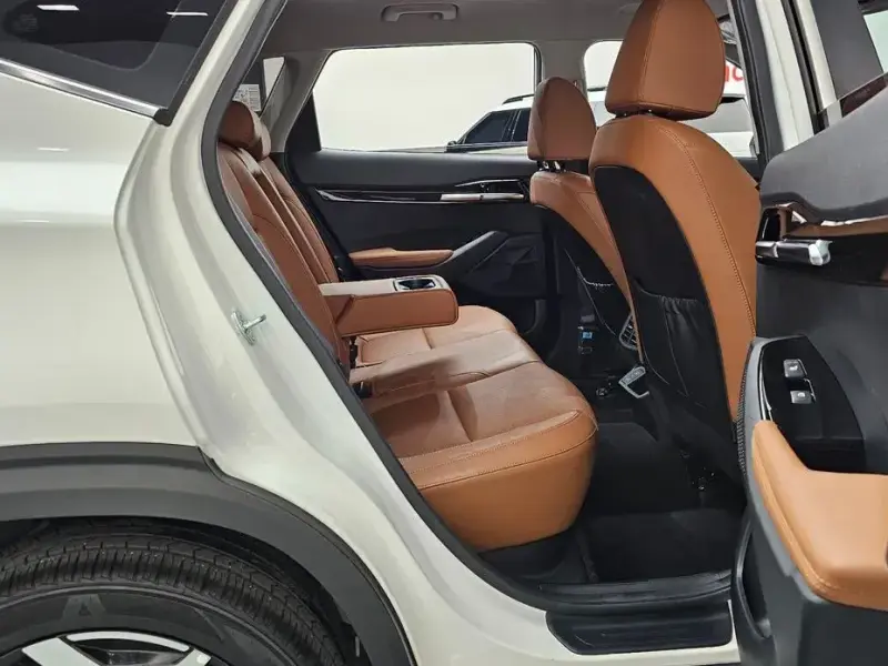 2023 Kia Seltos с пробегом 10 392 км