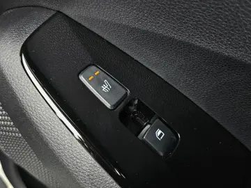 2023 Kia Seltos с пробегом 10 392 км