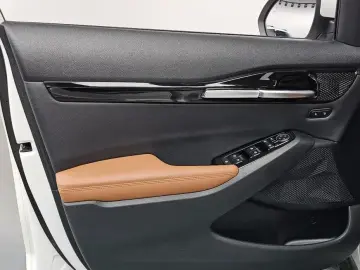 2023 Kia Seltos с пробегом 10 392 км