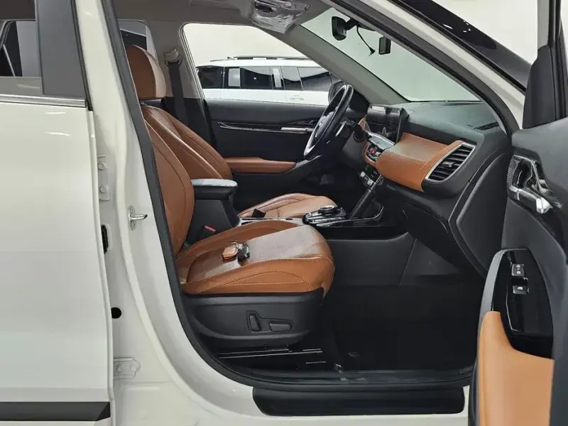 2023 Kia Seltos с пробегом 10 392 км