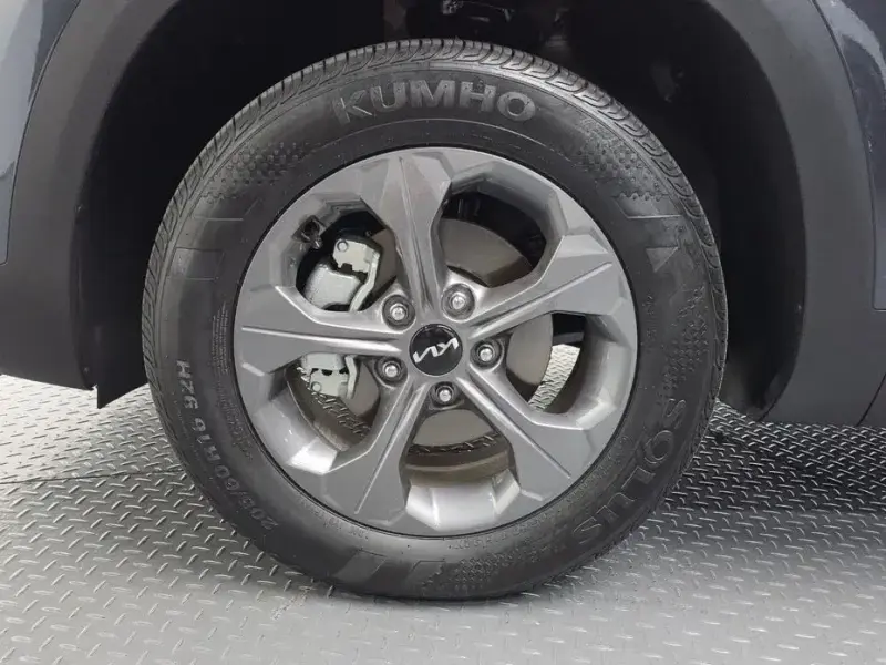 2025 Kia Seltos с пробегом 712 км
