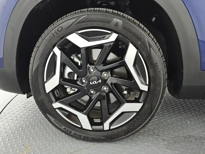 2025 Kia Seltos с пробегом 7 827 км