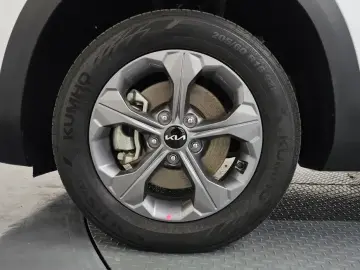 2024 Kia Seltos с пробегом 48 079 км