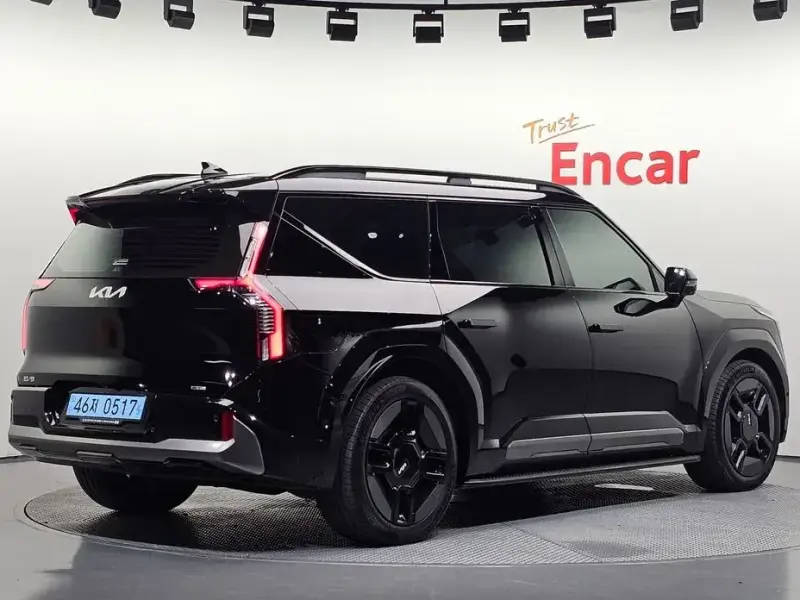 2023 Kia EV9 с пробегом 57 108 км