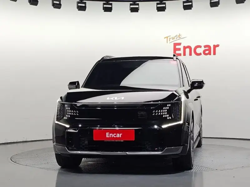 2023 Kia EV9 с пробегом 57 108 км