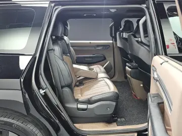 2023 Kia EV9 с пробегом 57 108 км
