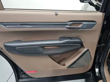 2023 Kia EV9 с пробегом 57 108 км