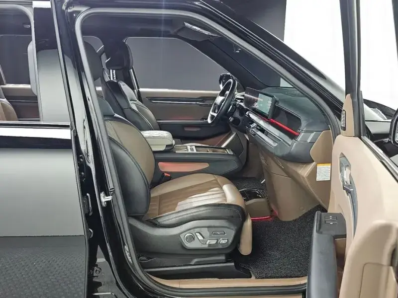 2023 Kia EV9 с пробегом 57 108 км