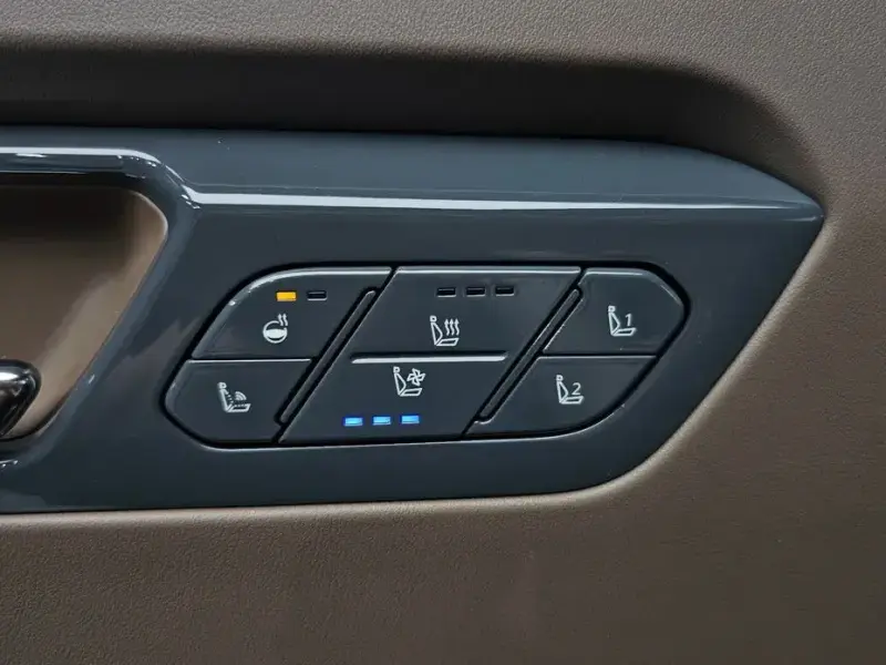 2023 Kia EV9 с пробегом 57 108 км