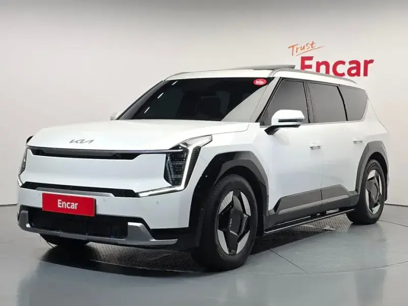 2023 Kia EV9 с пробегом 48 404 км